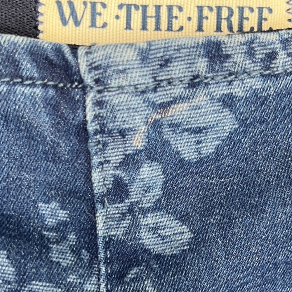We The Free Blue Floral Denim Flare Jeans - Picture 14 of 15